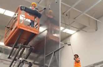 2020年9月30日，志遠凈化工程項目傳回的湖北某食品飲料包裝廠凈化車間凈化工程施工進度