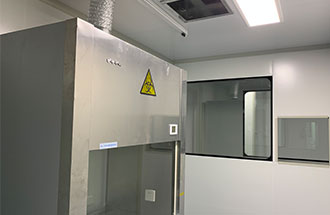 10月9日，志遠(yuǎn)凈化工程項(xiàng)目傳回的河南某科研單位實(shí)驗(yàn)室施工進(jìn)度